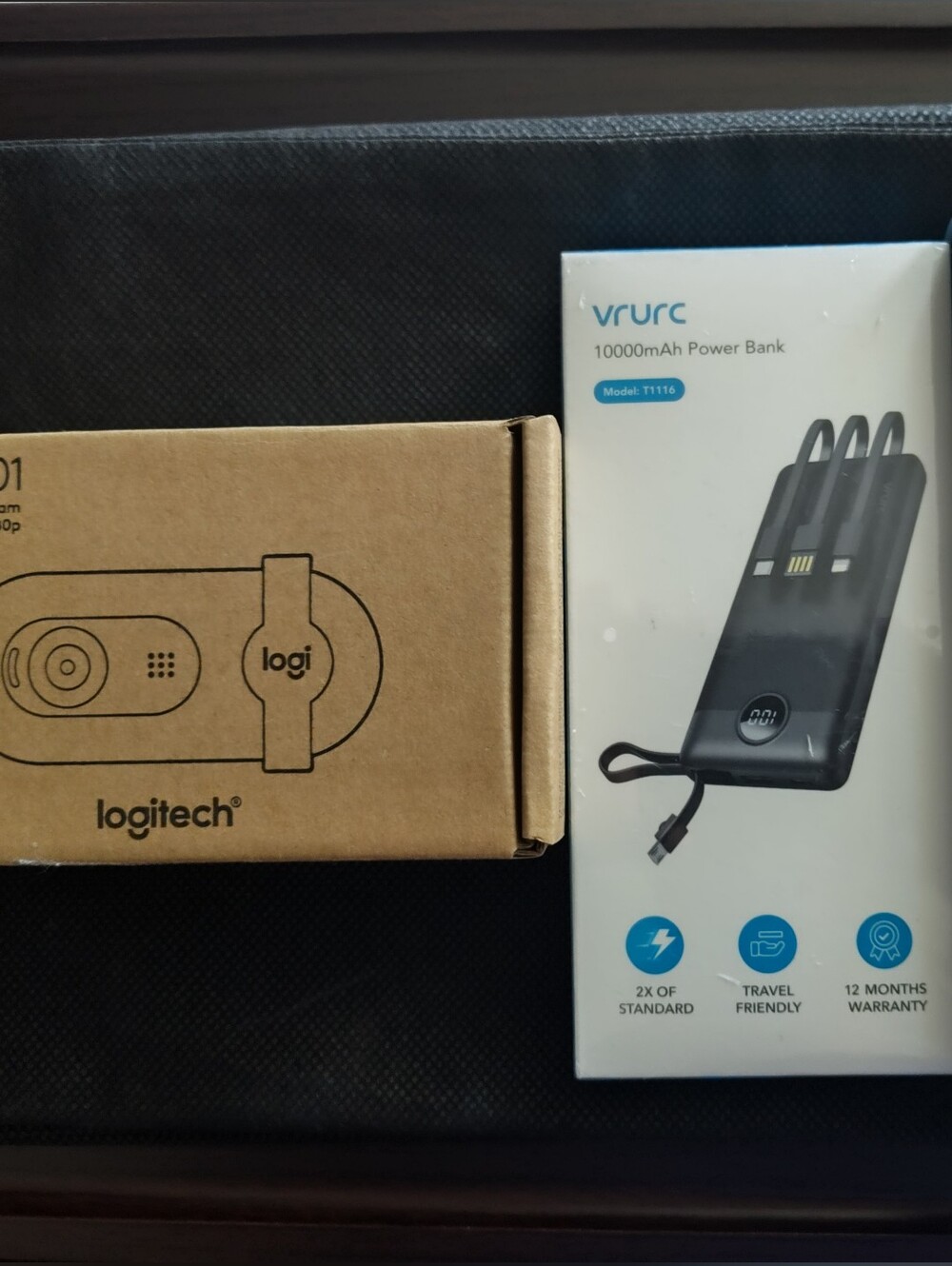 Logitech Brio Webcam 10000mAh Power Bank 4 Port Data Hub LED Indicators All NIB